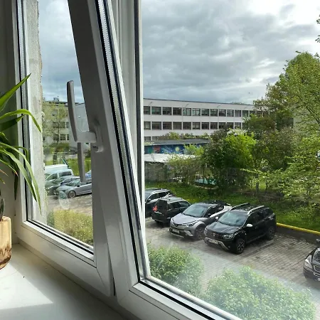 Kesklinna Lahistel Korter Apartment
